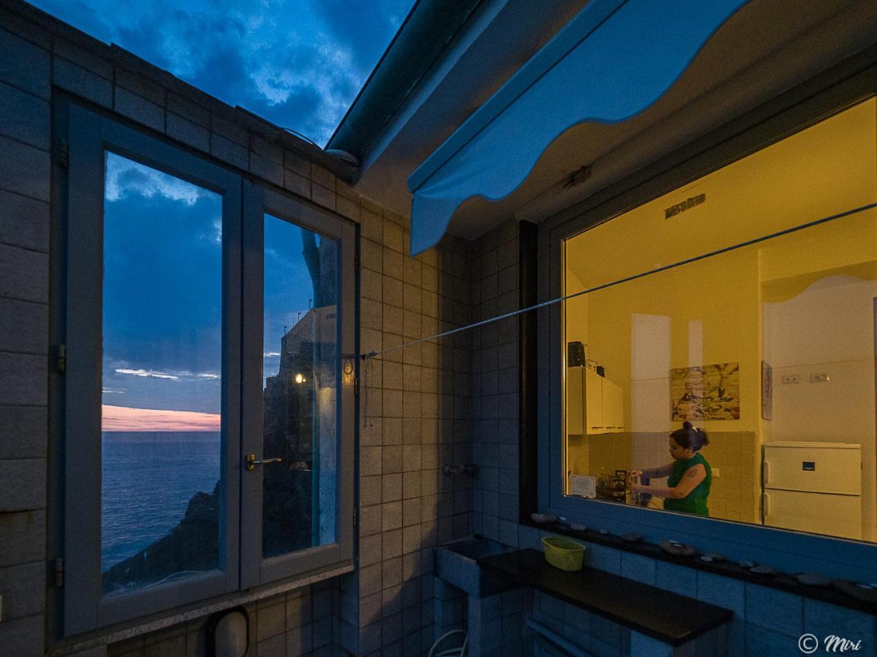 Unda De Ma Sea View Terrace Apartment Вернаца Екстериор снимка
